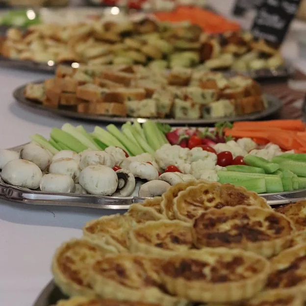 Buffets froids, entrées froides Traiteur M&R Traiteur à Montigny le Bretonneux proche de St Quentin en Yvelines (78)