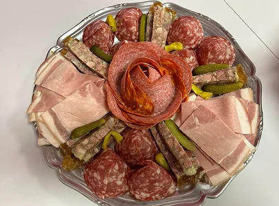 Entrées et plateau de charcuterie, Traiteur M&R à Montigny le Bretonneux près de St Quentin en Yvelines (78)